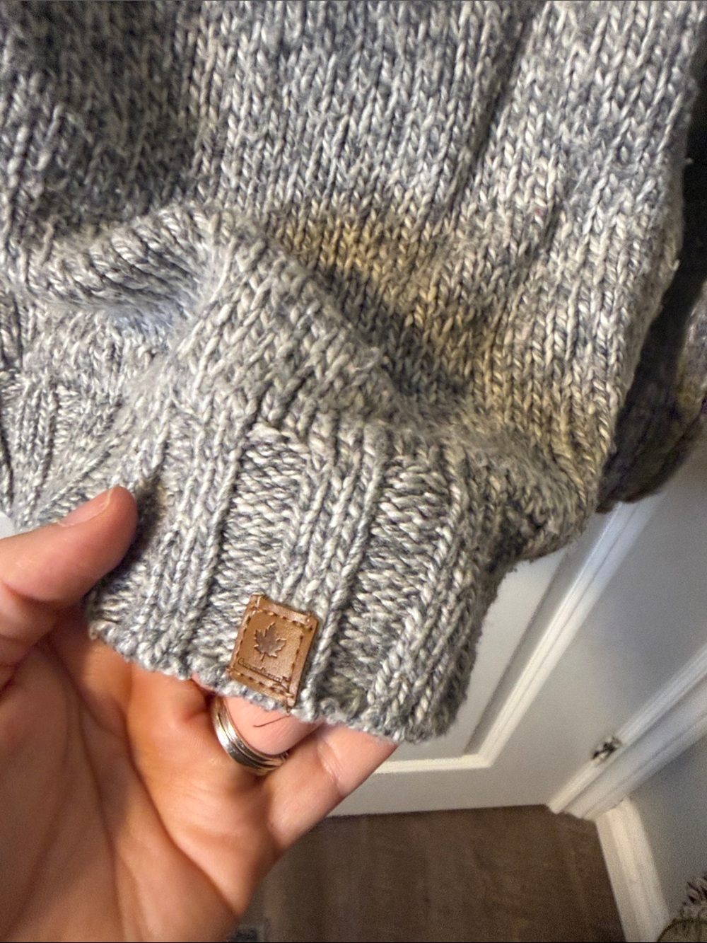 Men's Shawl-Collar Zip Sweater Jacket in Gray, Cream & Red Accent - Picture 3 of 7